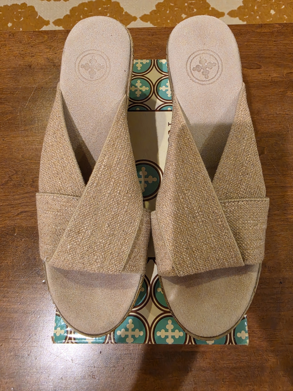 CHARLESTON SHOE CO. Women's Tan Crisscross Slide Mules